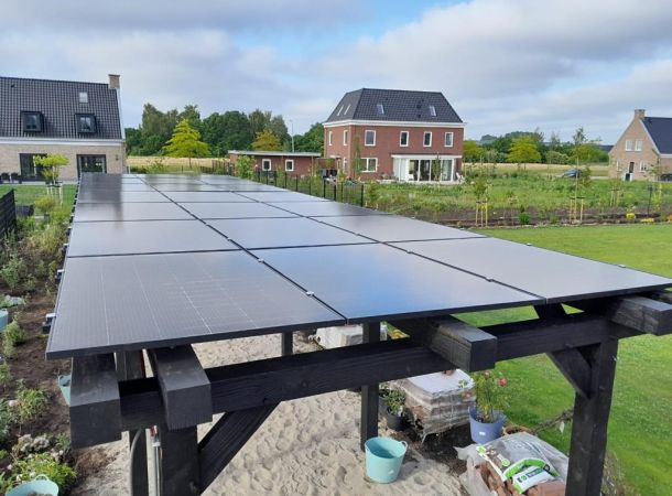 Zonnepanelen op pergola -  Installatiebedrijf ter Harmsel